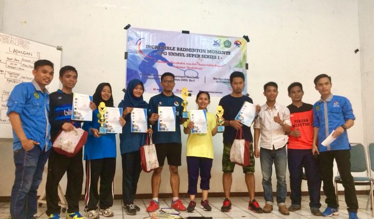 Malam Partai Final PPG UNMUL Badminton Super Series